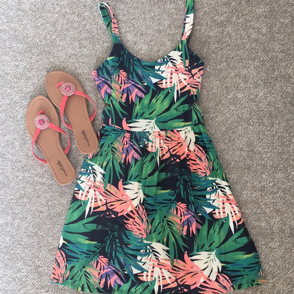 Tropical Print Dress- Forever 21
